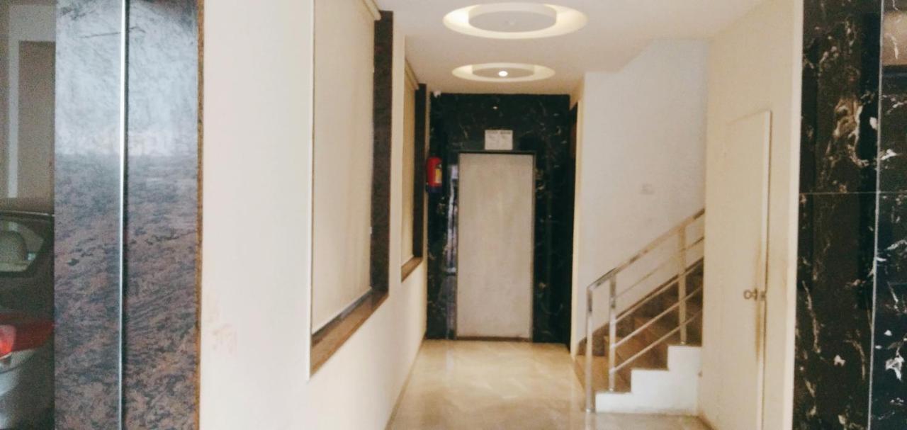 Hotel Golden Bliss At New Delhi Airport Esterno foto