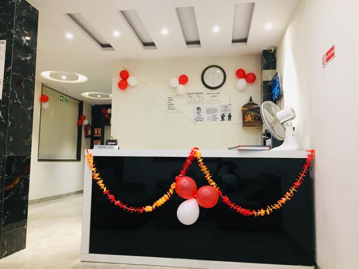 Hotel Golden Bliss At New Delhi Airport Esterno foto